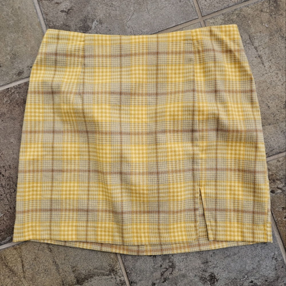 Wild Fable Yellow Plaid Mini Skirt With Front Slit - Picture 4 of 4